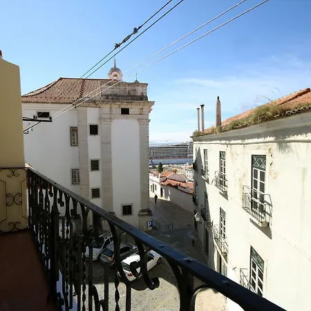 Alfama Right Point-3